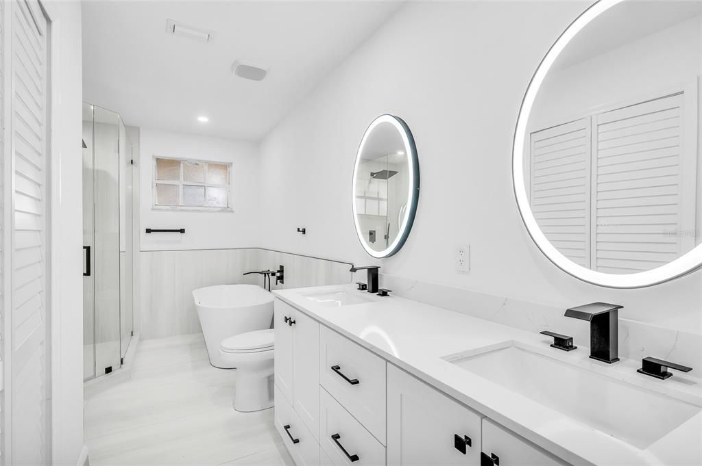 Active With Contract: $569,000 (3 beds, 2 baths, 1452 Square Feet)