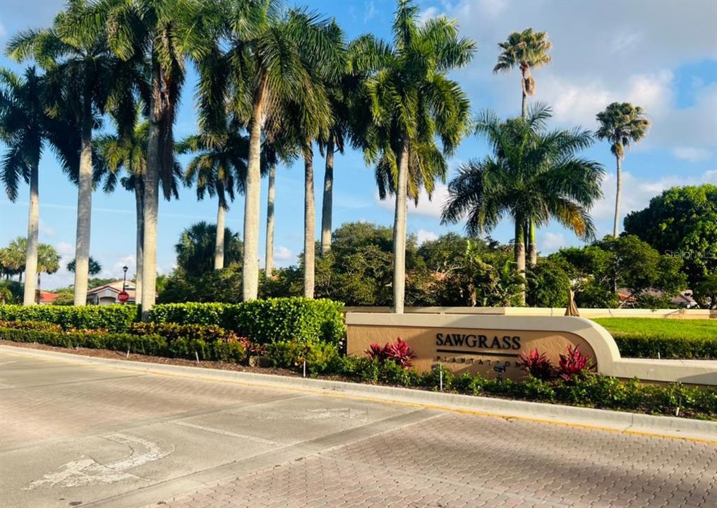 Active With Contract: $569,000 (3 beds, 2 baths, 1452 Square Feet)