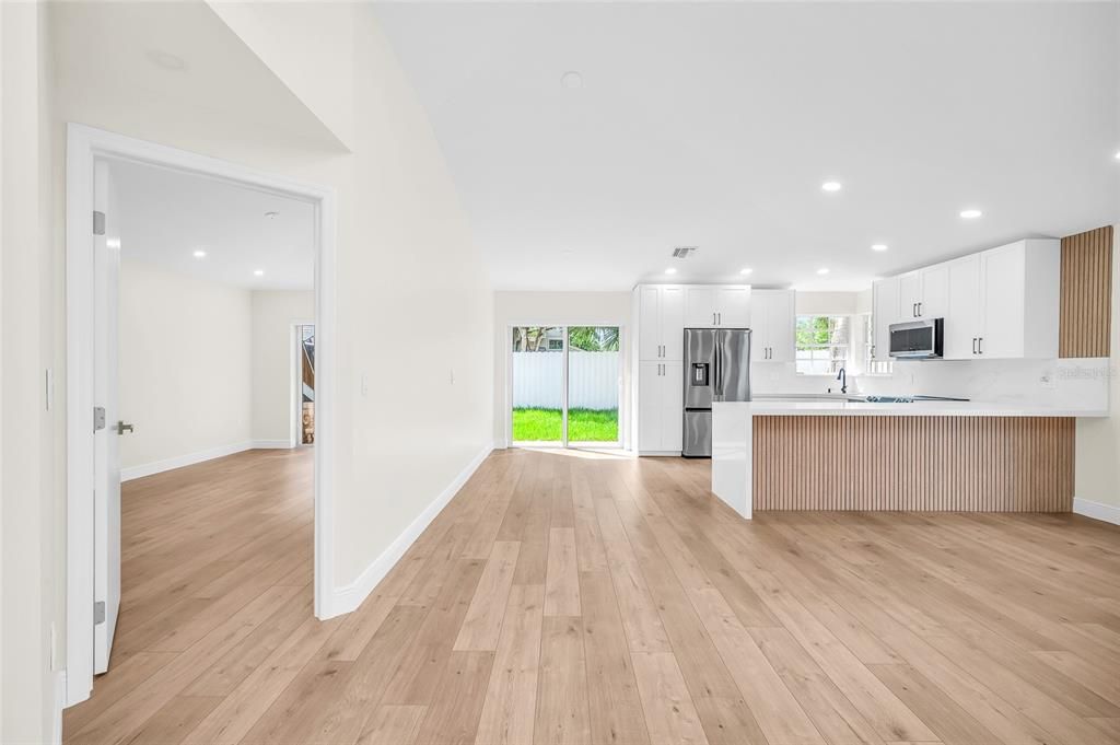 Active With Contract: $569,000 (3 beds, 2 baths, 1452 Square Feet)