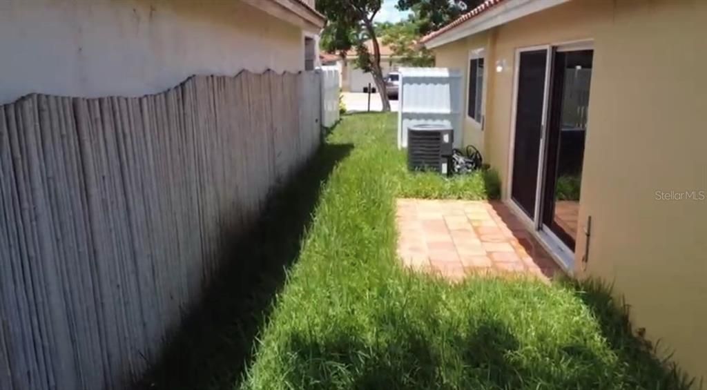 Active With Contract: $569,000 (3 beds, 2 baths, 1452 Square Feet)