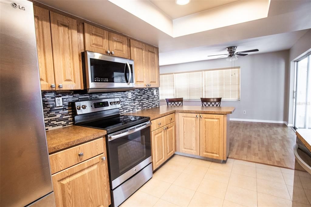 待售: $520,000 (2 贝兹, 2 浴室, 1824 平方英尺)