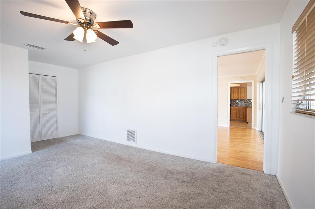 待售: $520,000 (2 贝兹, 2 浴室, 1824 平方英尺)