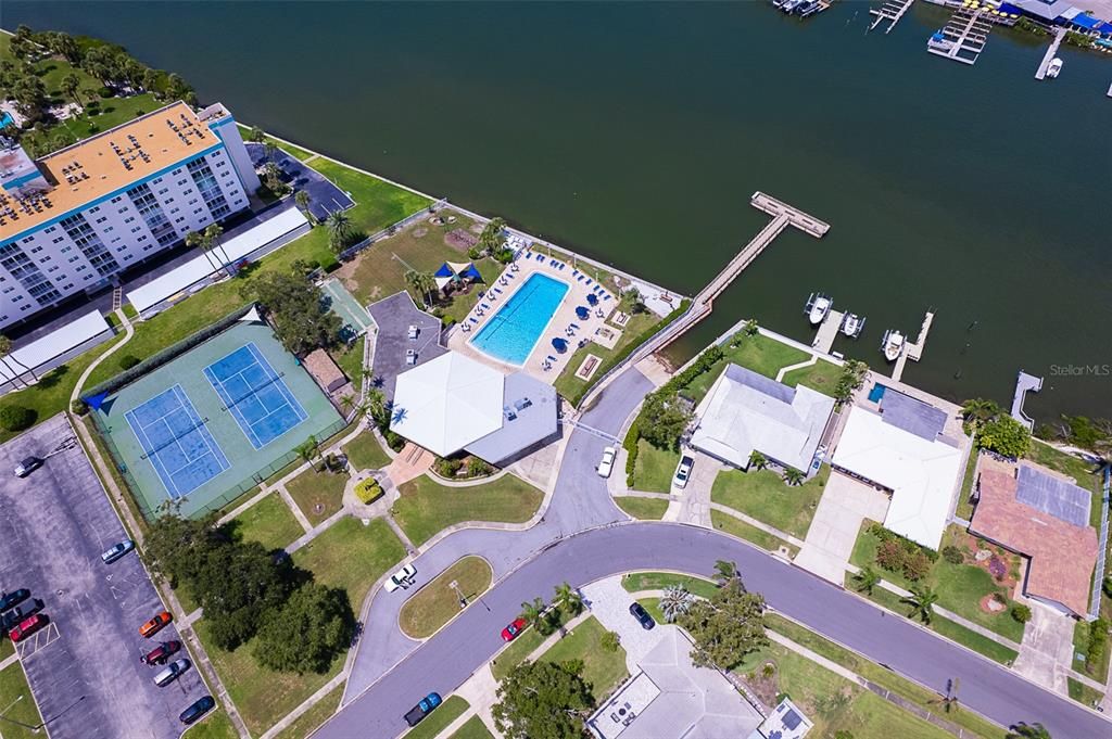 待售: $520,000 (2 贝兹, 2 浴室, 1824 平方英尺)