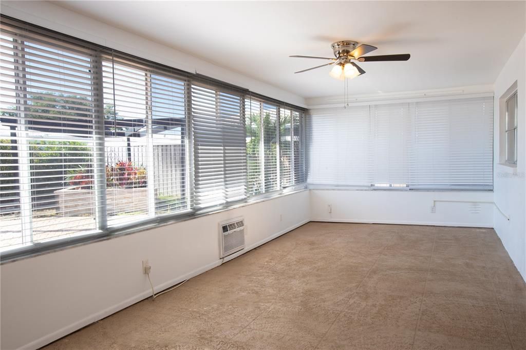 待售: $520,000 (2 贝兹, 2 浴室, 1824 平方英尺)