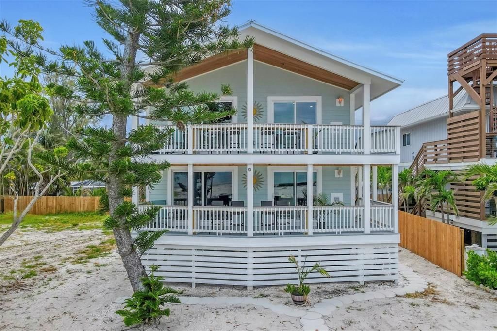 For Sale: $1,730,000 (4 beds, 0 baths, 1664 Square Feet)