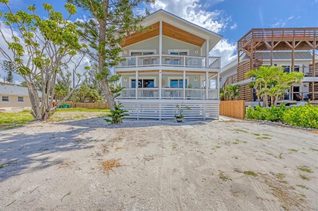 For Sale: $1,730,000 (4 beds, 0 baths, 1664 Square Feet)