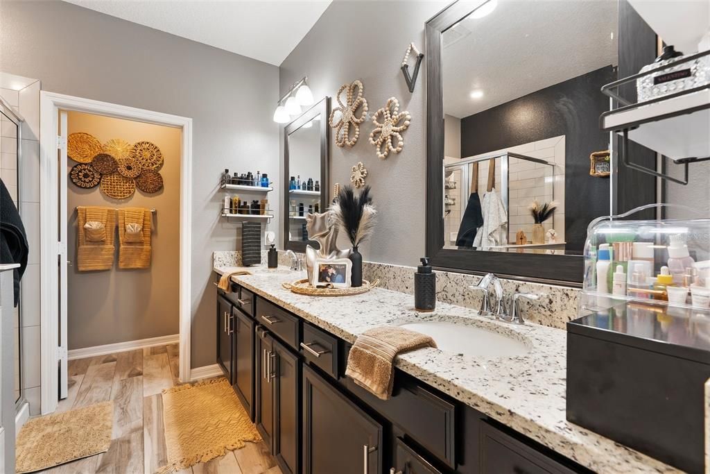 合同活跃: $370,000 (3 贝兹, 2 浴室, 1846 平方英尺)