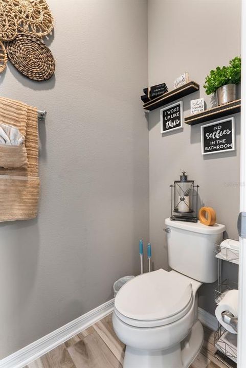 合同活跃: $370,000 (3 贝兹, 2 浴室, 1846 平方英尺)