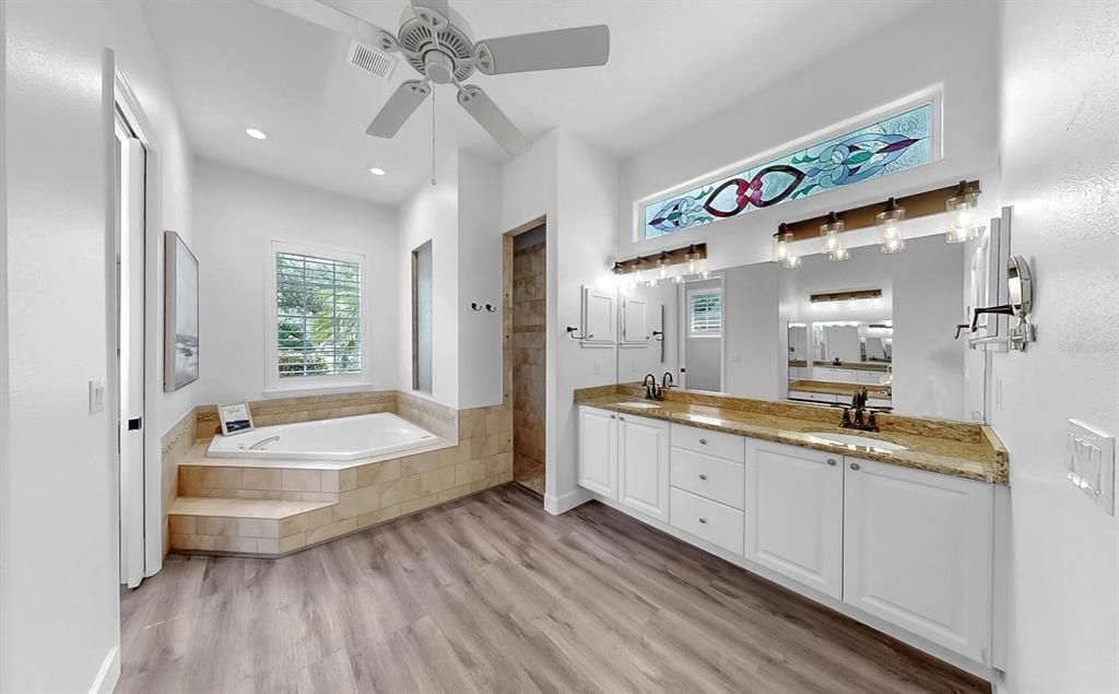 For Sale: $1,099,000 (4 beds, 3 baths, 2932 Square Feet)