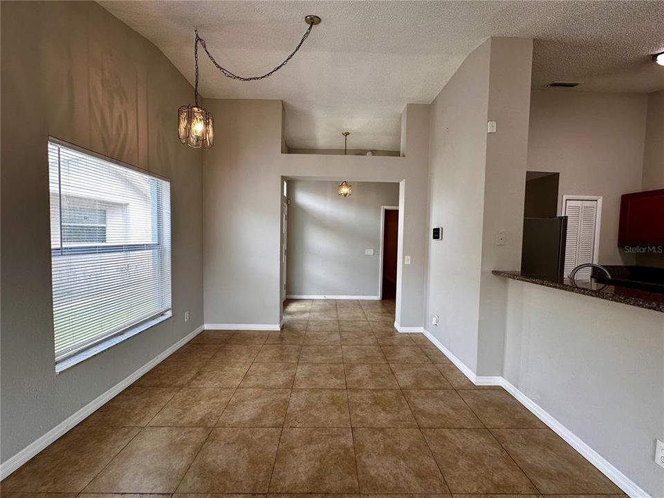 Active With Contract: $250,000 (2 beds, 2 baths, 1125 Square Feet)