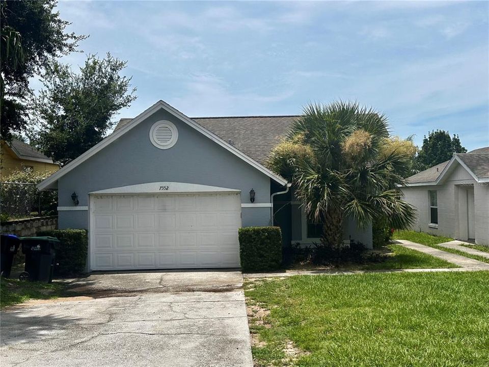 Active With Contract: $250,000 (2 beds, 2 baths, 1125 Square Feet)