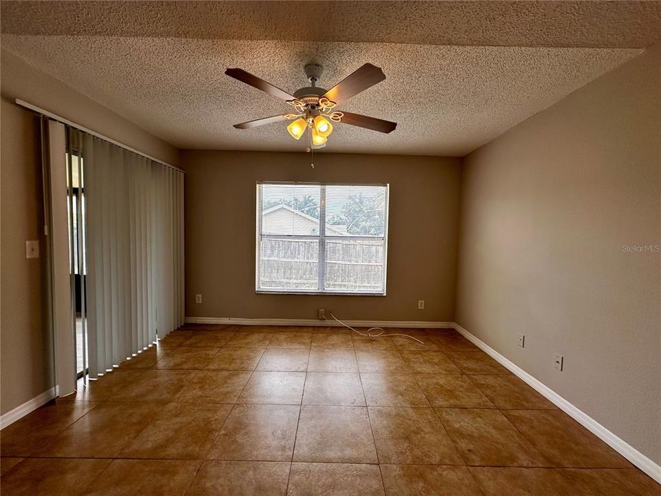 Active With Contract: $250,000 (2 beds, 2 baths, 1125 Square Feet)