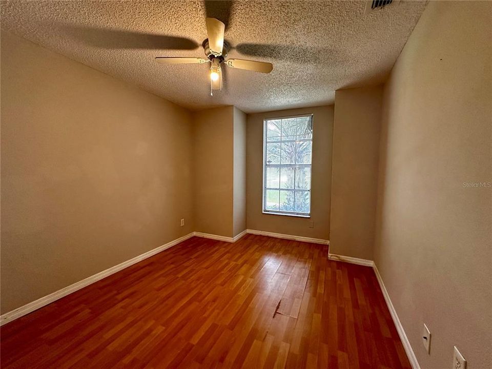 Active With Contract: $250,000 (2 beds, 2 baths, 1125 Square Feet)