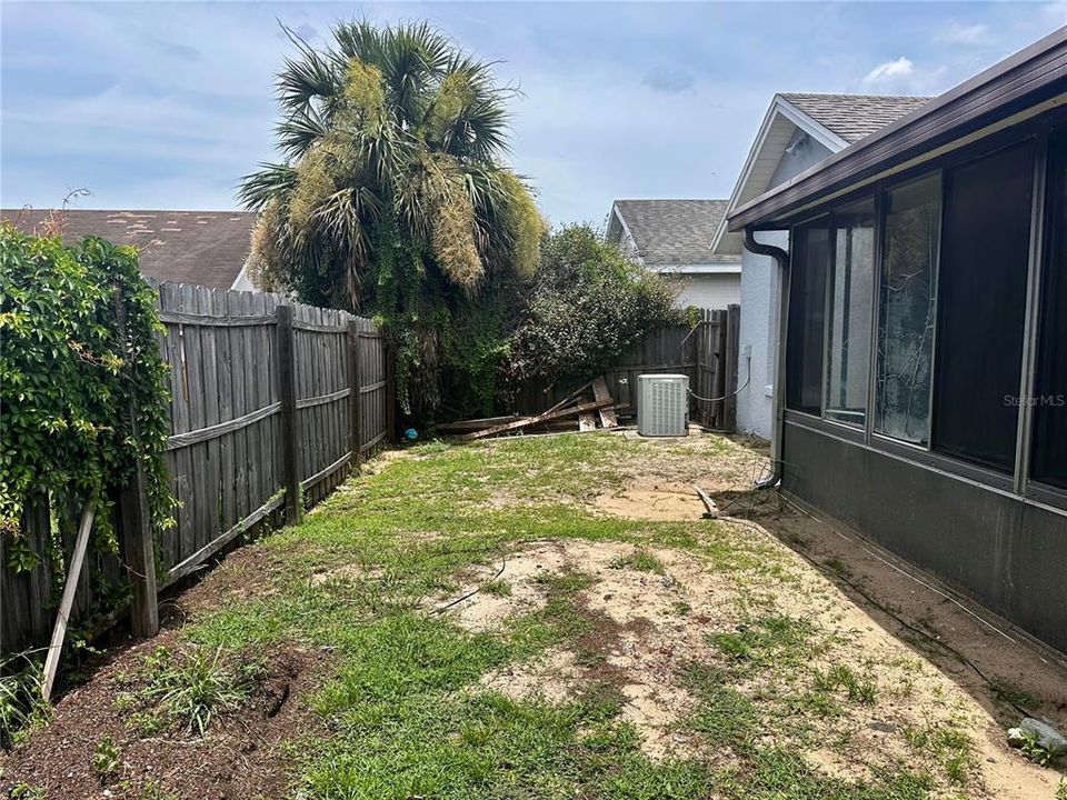 Active With Contract: $250,000 (2 beds, 2 baths, 1125 Square Feet)