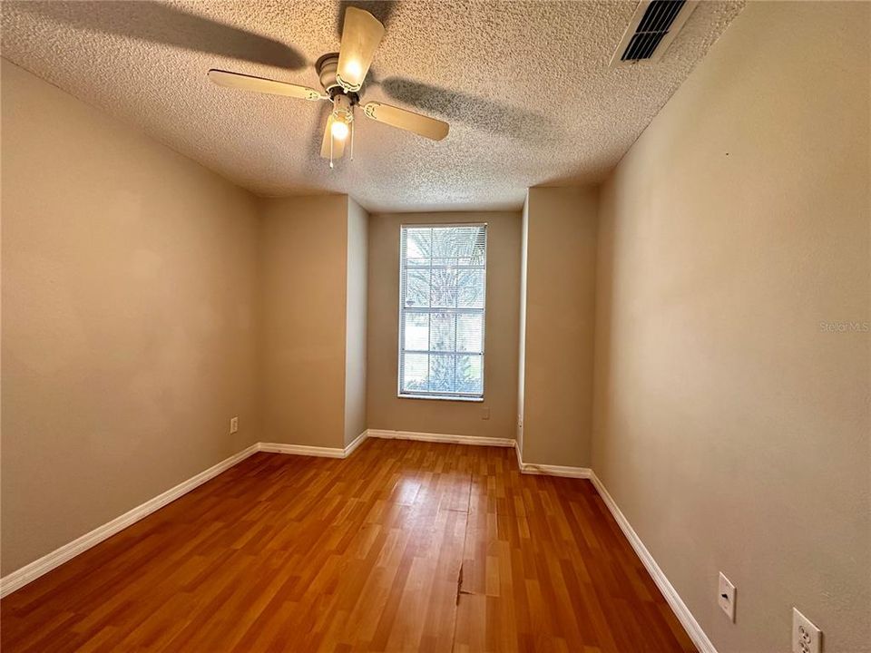 Active With Contract: $250,000 (2 beds, 2 baths, 1125 Square Feet)