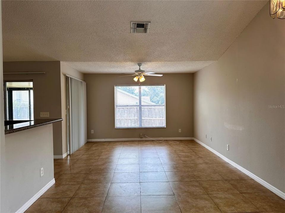 Active With Contract: $250,000 (2 beds, 2 baths, 1125 Square Feet)