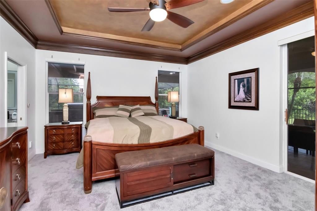 Под контрактом: $999,990 (5 спален, 5 ванн, 3720 Квадратных фут)