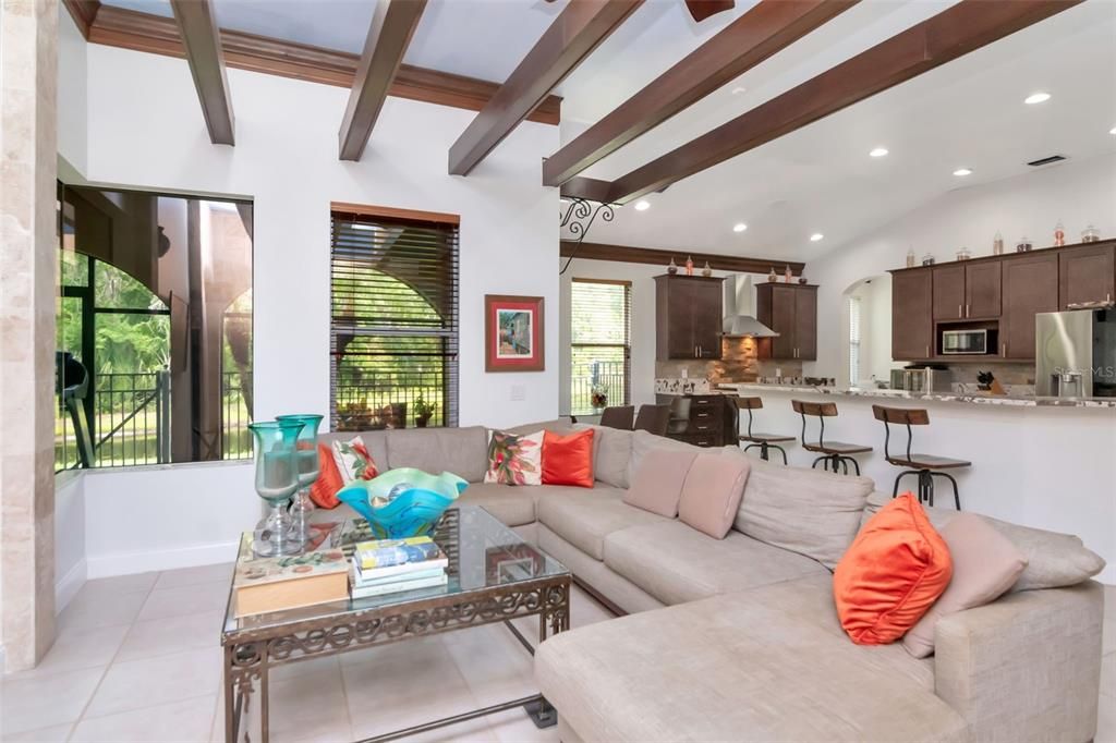 Под контрактом: $999,990 (5 спален, 5 ванн, 3720 Квадратных фут)