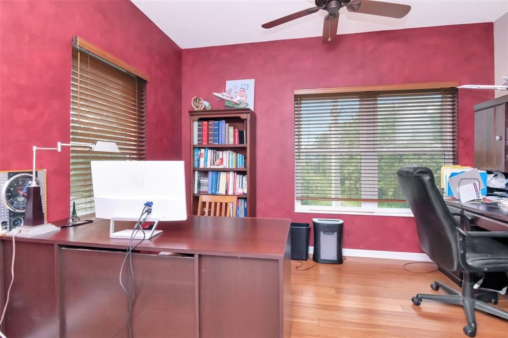 Под контрактом: $999,990 (5 спален, 5 ванн, 3720 Квадратных фут)