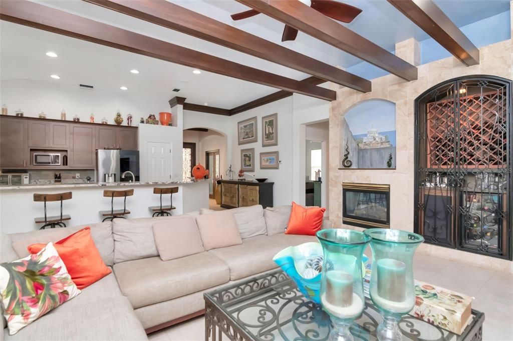 Под контрактом: $999,990 (5 спален, 5 ванн, 3720 Квадратных фут)