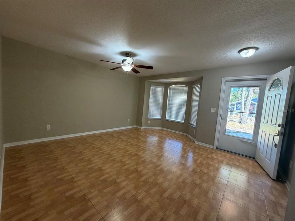 На продажу: $538,000 (3 спален, 2 ванн, 1542 Квадратных фут)