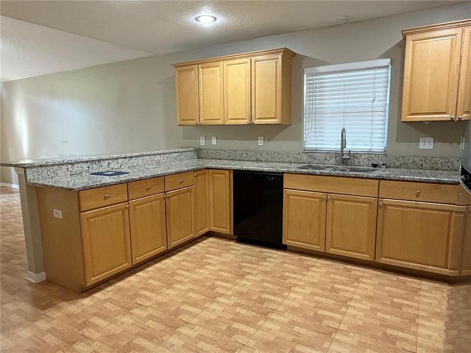 На продажу: $538,000 (3 спален, 2 ванн, 1542 Квадратных фут)