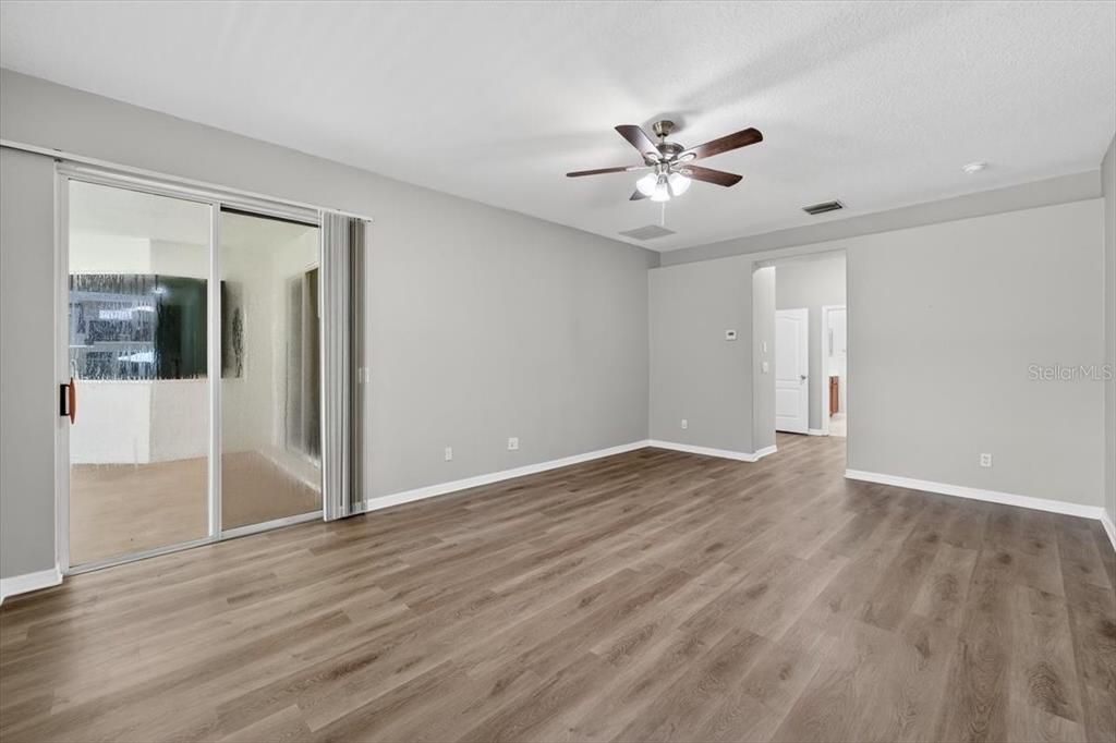 Activo con contrato: $534,900 (4 camas, 3 baños, 3423 Pies cuadrados)