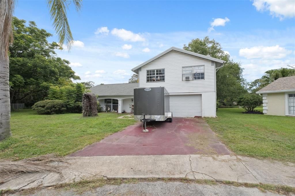 待售: $225,000 (4 贝兹, 3 浴室, 2047 平方英尺)