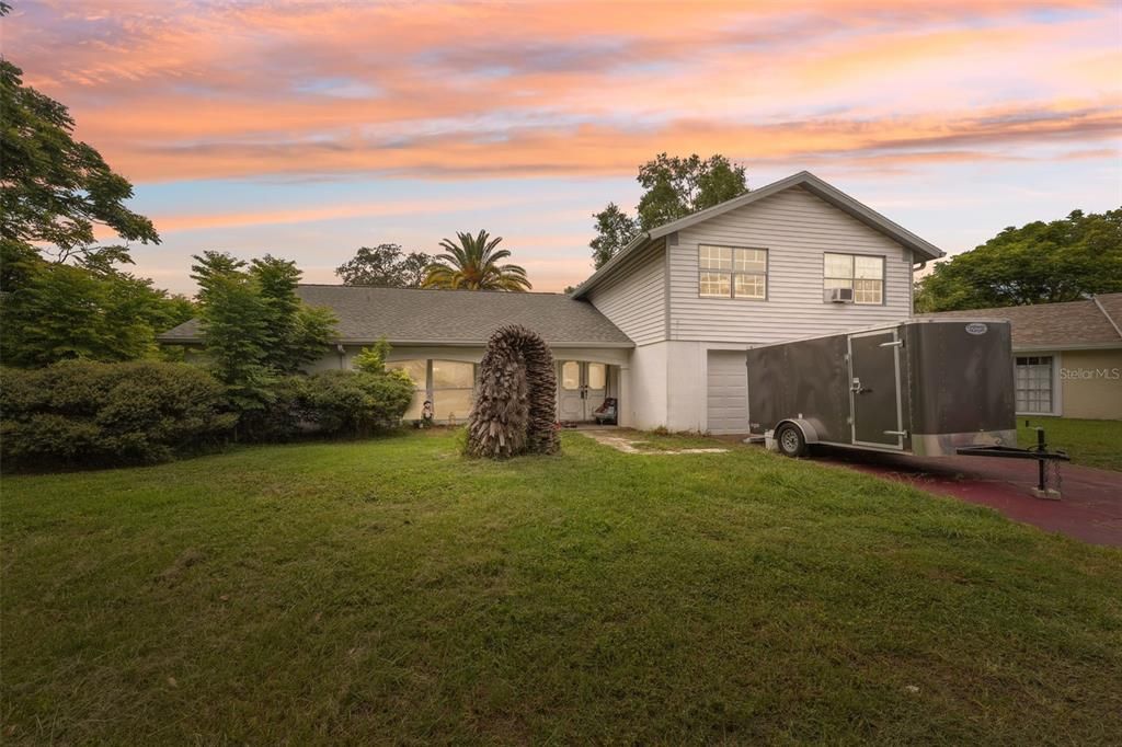 待售: $225,000 (4 贝兹, 3 浴室, 2047 平方英尺)