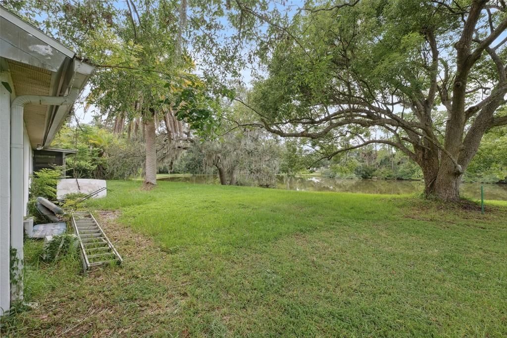 待售: $225,000 (4 贝兹, 3 浴室, 2047 平方英尺)