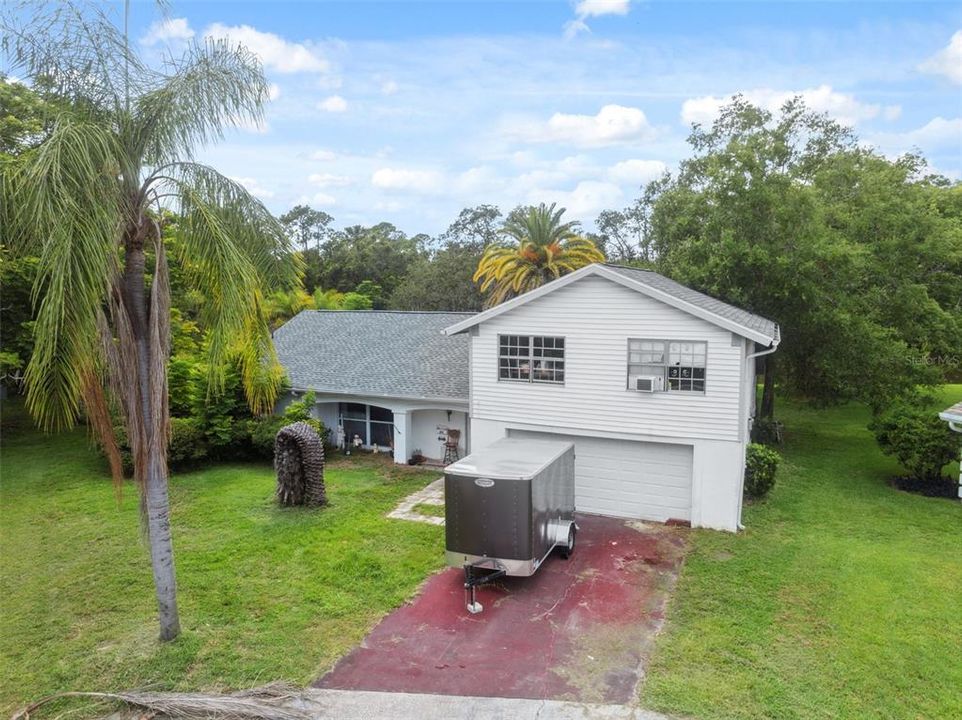 待售: $225,000 (4 贝兹, 3 浴室, 2047 平方英尺)