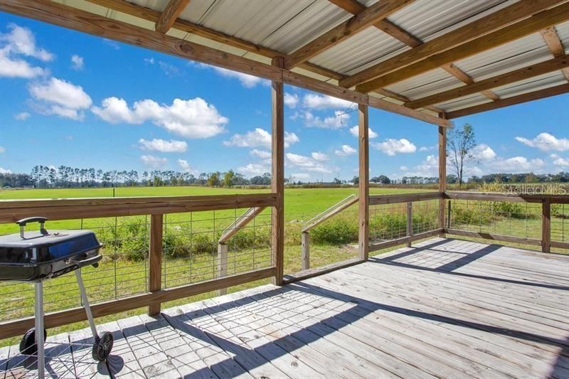 На продажу: $289,000 (4 спален, 2 ванн, 2050 Квадратных фут)