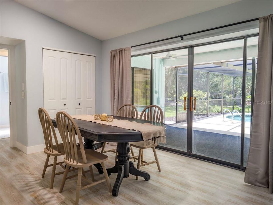 For Sale: $389,000 (3 beds, 2 baths, 1610 Square Feet)