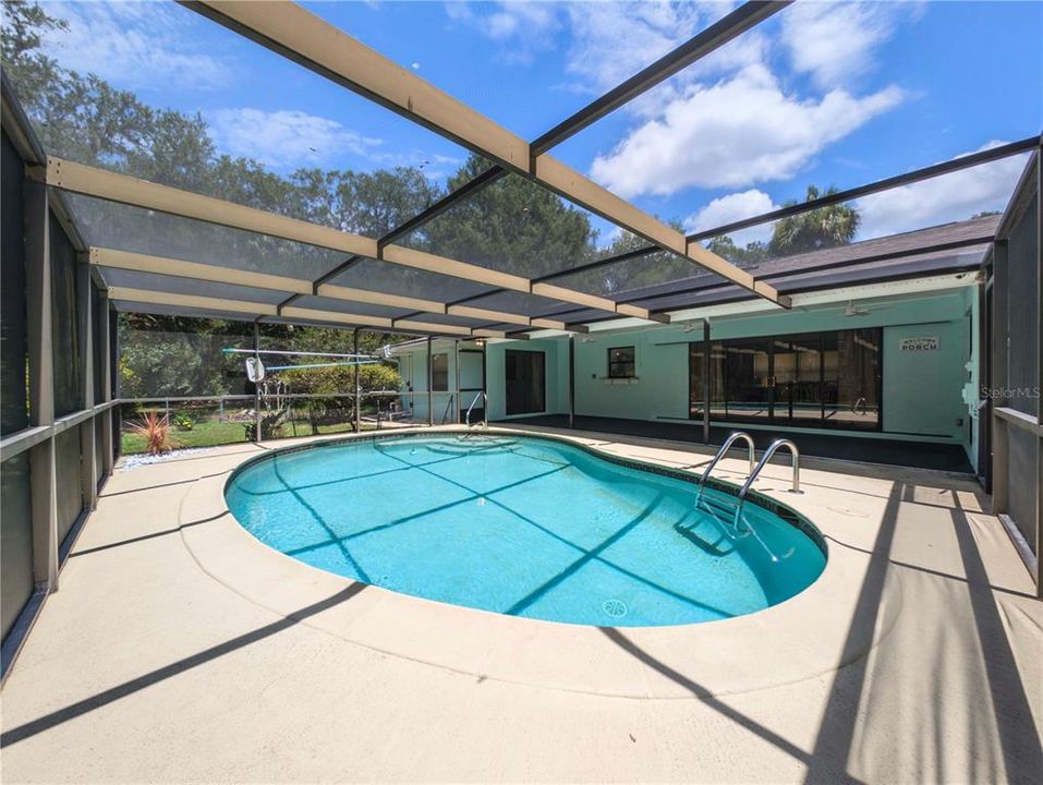 For Sale: $389,000 (3 beds, 2 baths, 1610 Square Feet)