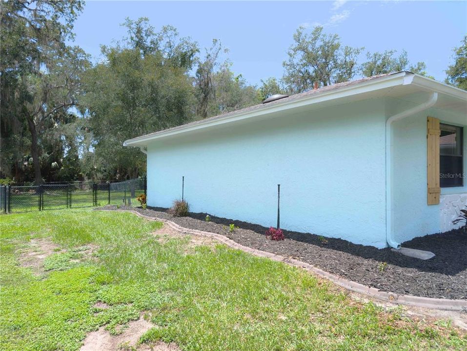 For Sale: $389,000 (3 beds, 2 baths, 1610 Square Feet)