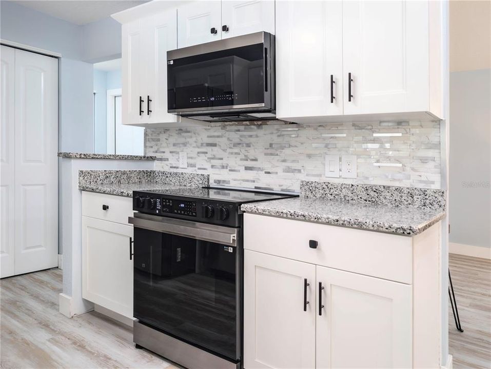 For Sale: $389,000 (3 beds, 2 baths, 1610 Square Feet)