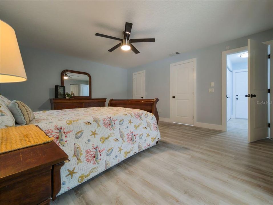 For Sale: $389,000 (3 beds, 2 baths, 1610 Square Feet)