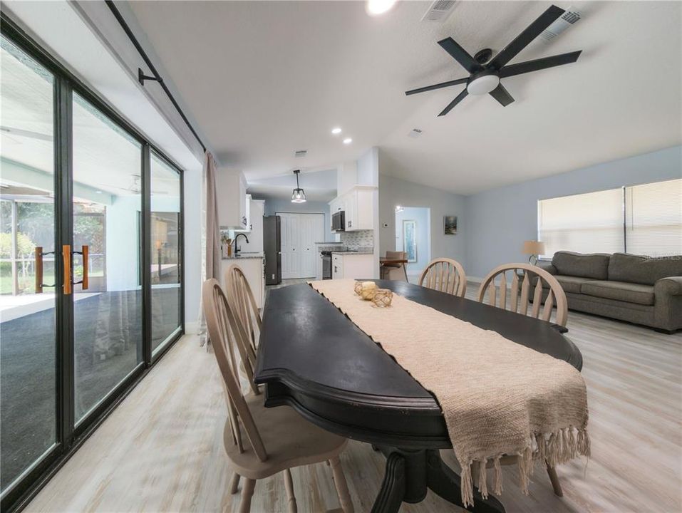 For Sale: $389,000 (3 beds, 2 baths, 1610 Square Feet)