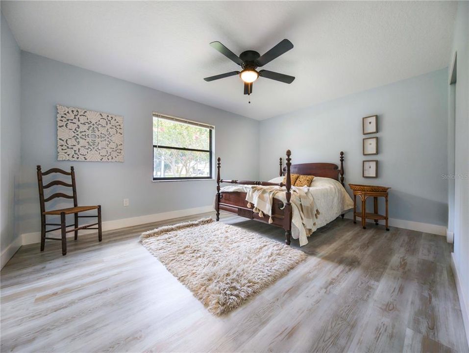 For Sale: $389,000 (3 beds, 2 baths, 1610 Square Feet)