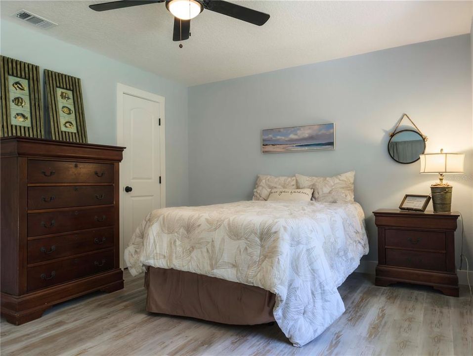 For Sale: $389,000 (3 beds, 2 baths, 1610 Square Feet)