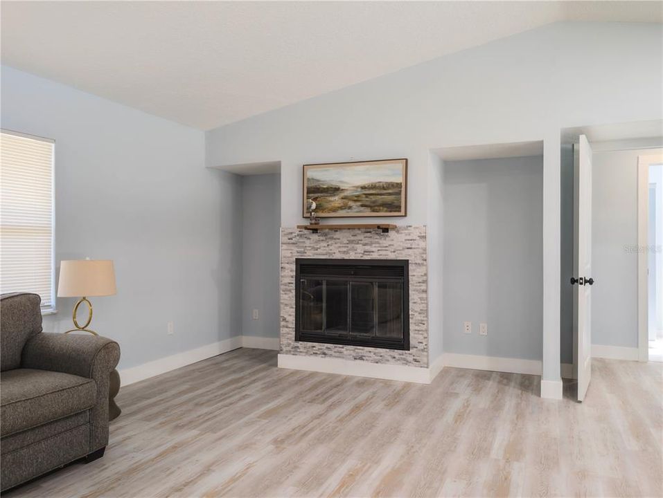 For Sale: $389,000 (3 beds, 2 baths, 1610 Square Feet)