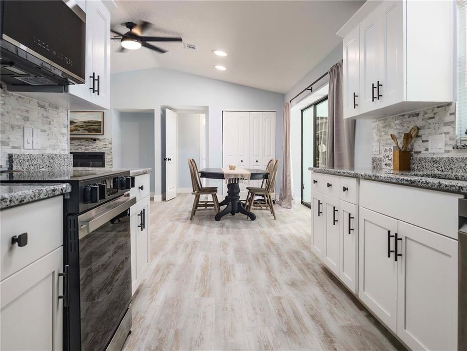 For Sale: $389,000 (3 beds, 2 baths, 1610 Square Feet)