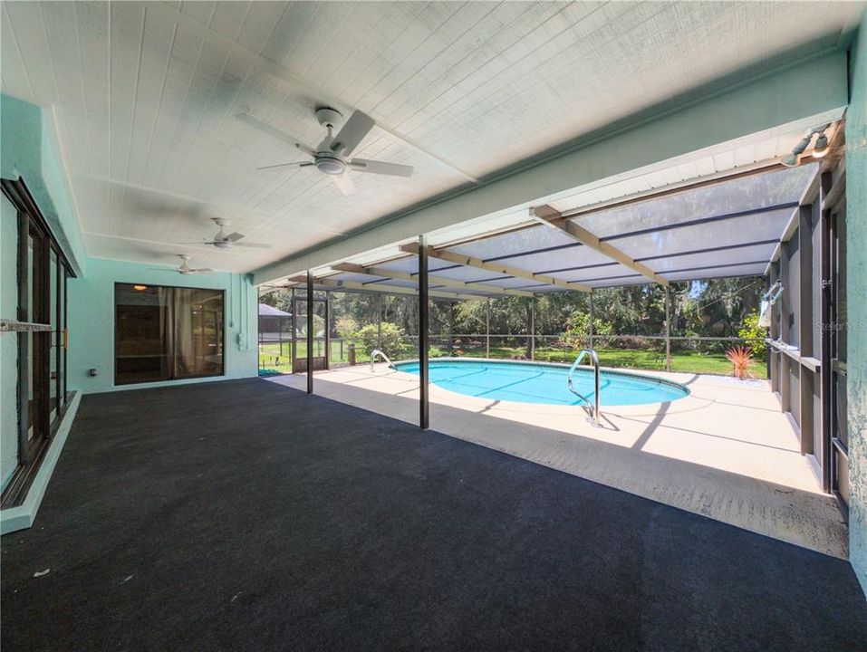 For Sale: $389,000 (3 beds, 2 baths, 1610 Square Feet)