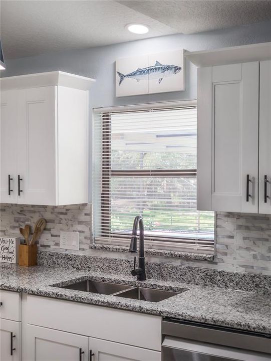 For Sale: $389,000 (3 beds, 2 baths, 1610 Square Feet)