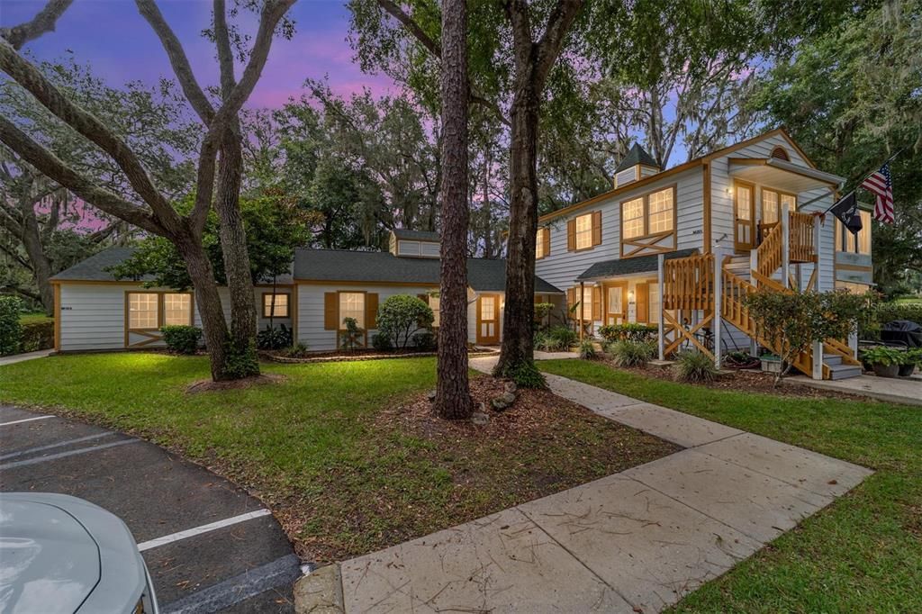 На продажу: $139,900 (2 спален, 2 ванн, 840 Квадратных фут)