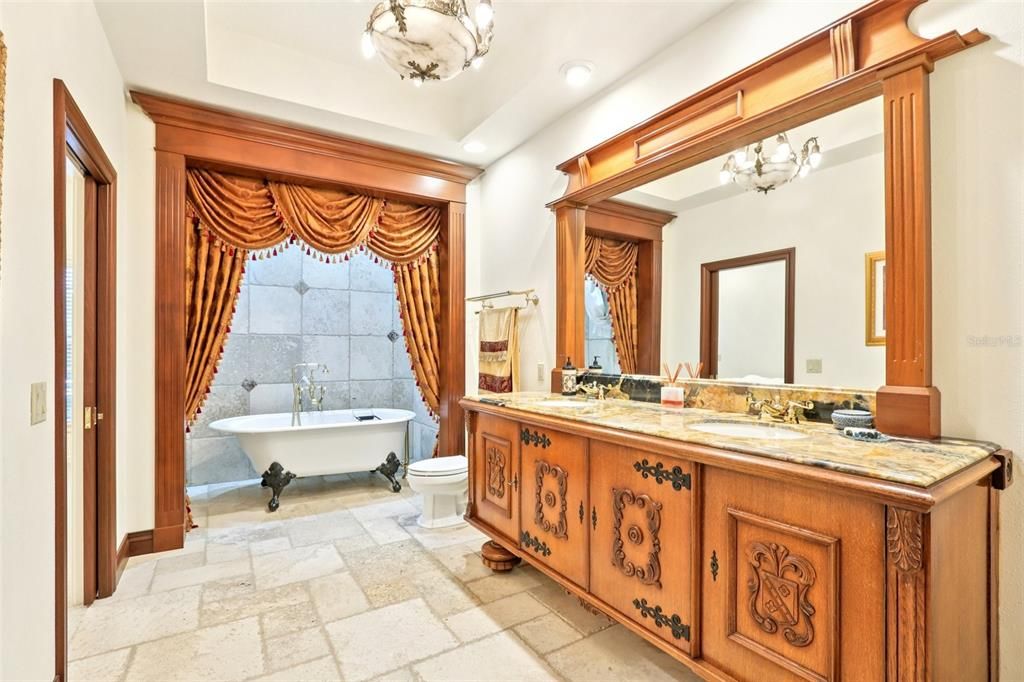 En Venta: $6,490,000 (6 camas, 6 baños, 8726 Pies cuadrados)