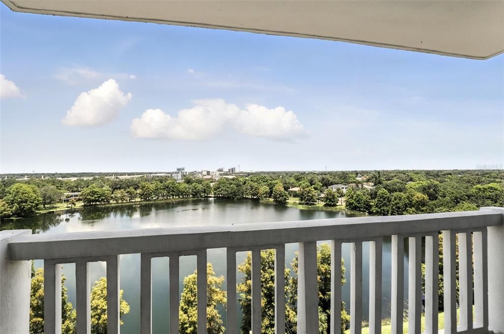 For Sale: $219,000 (1 beds, 1 baths, 799 Square Feet)