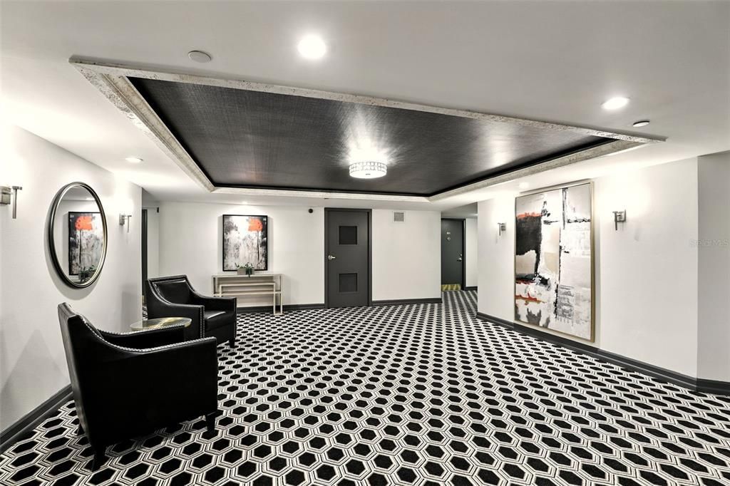 For Sale: $219,000 (1 beds, 1 baths, 799 Square Feet)