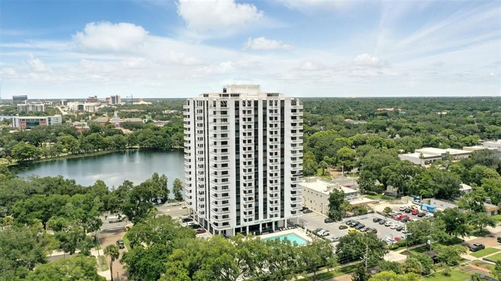 For Sale: $219,000 (1 beds, 1 baths, 799 Square Feet)