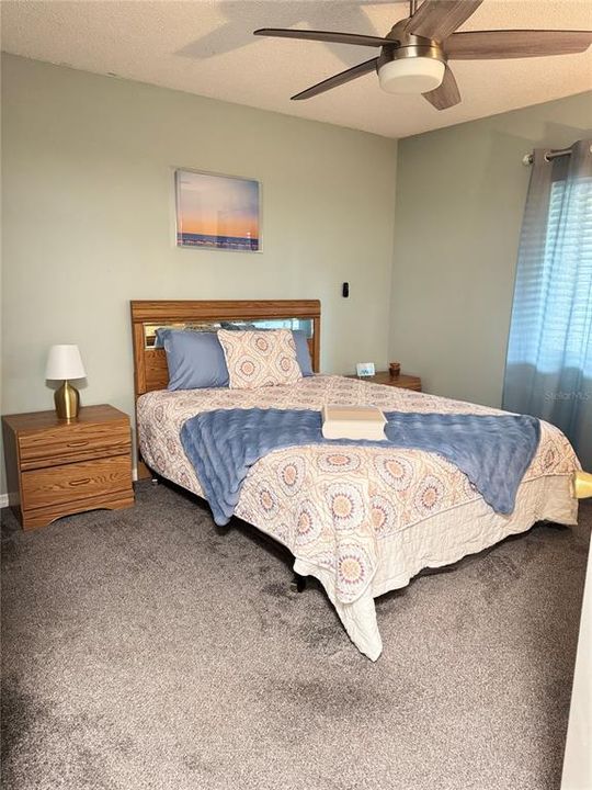 Под контрактом: $140,000 (1 спален, 1 ванн, 825 Квадратных фут)